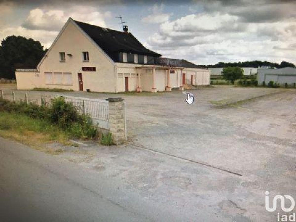 Fabrik in Carentoir, France 1157m², Nr. 17694