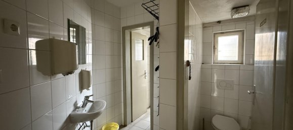 14 rooms Building in Goppingen, Germany No. 1225 4