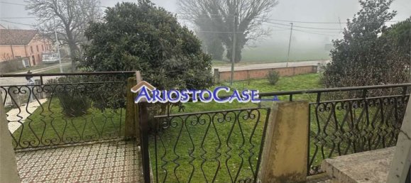 4-salle Appartement à Ferrara, Italy No. 11063 15