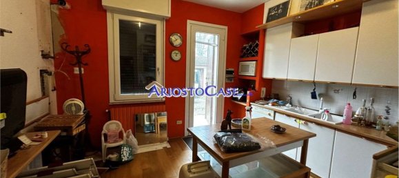 4-salle Appartement à Ferrara, Italy No. 11063 6