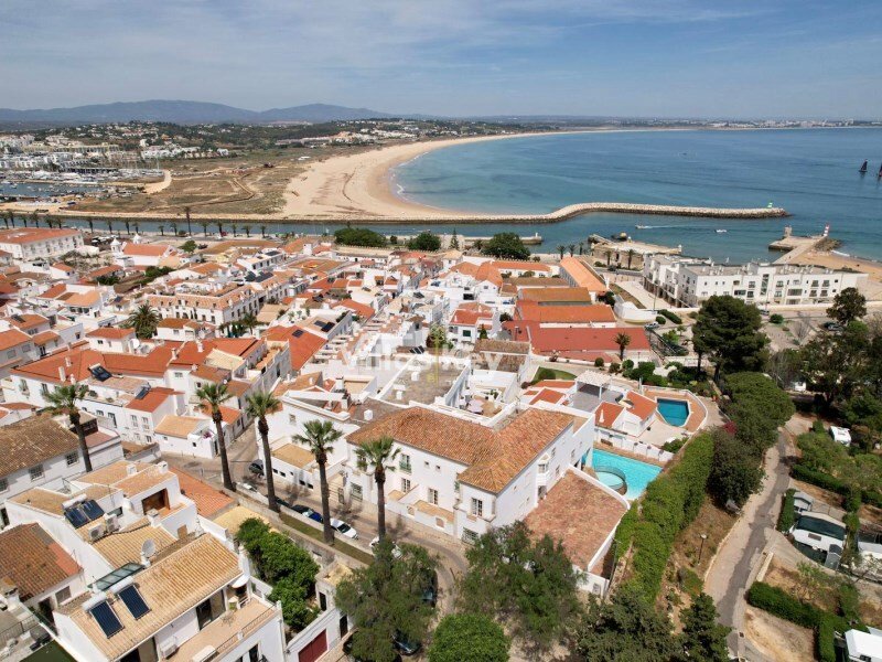 Квартира с 12 спальнями в Лагуш, Португалия № 120623