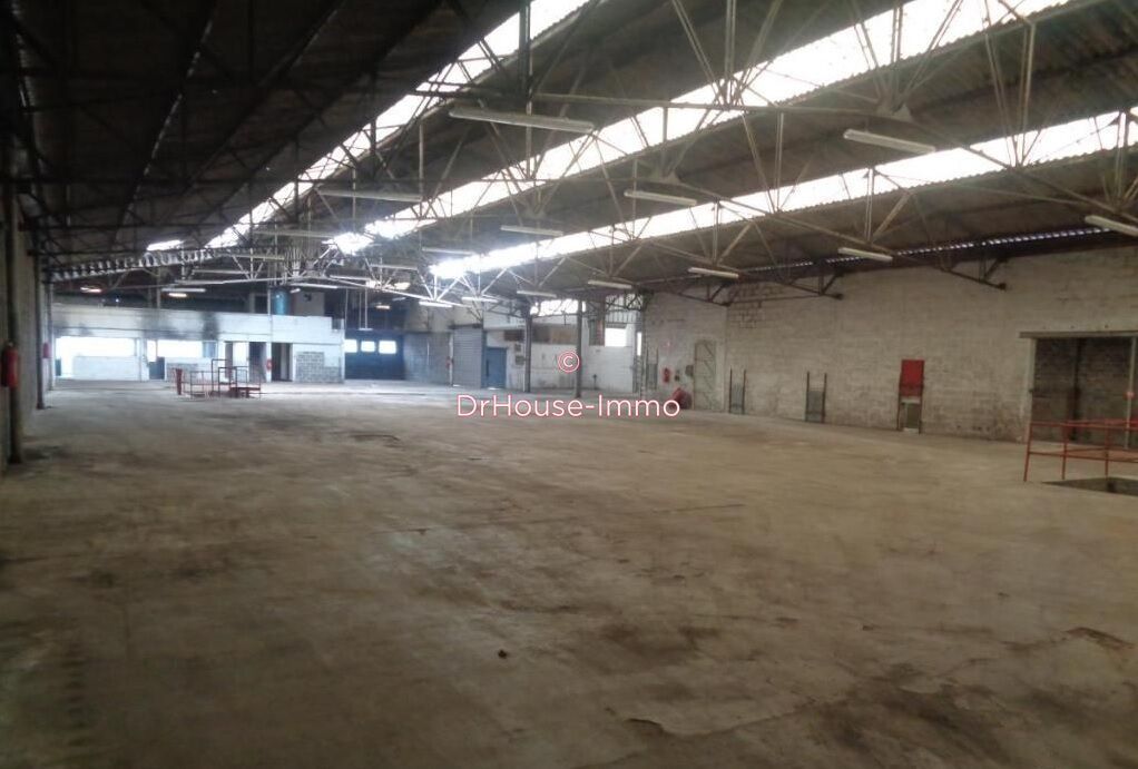 Entrepôt à Lillers, France 4500m² No. 52556