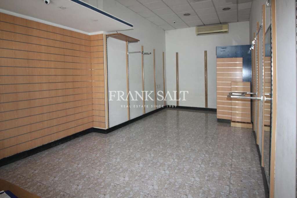 53m² Shop in Hamrun, Malta No. 13394