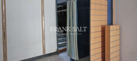 53m² Shop in Hamrun, Malta No. 13394 2