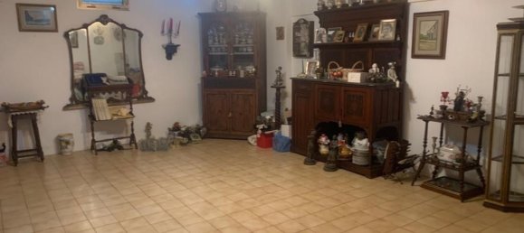 Casa de 7 divisões em Livorno, Italy N.º 91010 19