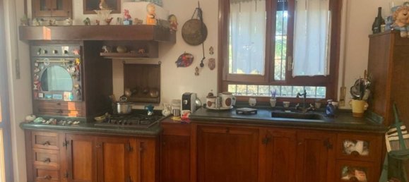 Casa de 7 divisões em Livorno, Italy N.º 91010 3