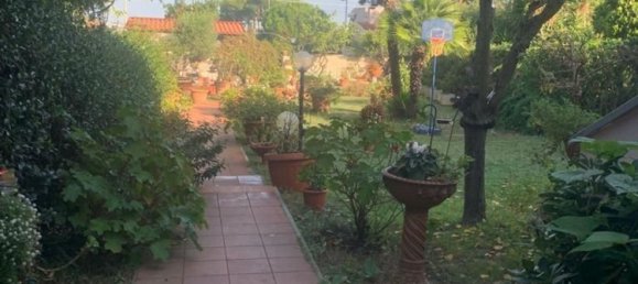 Casa de 7 divisões em Livorno, Italy N.º 91010 7