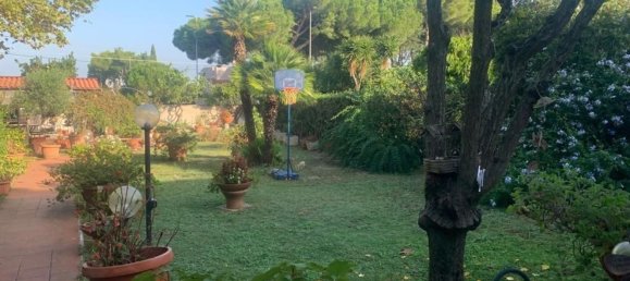 Casa de 7 divisões em Livorno, Italy N.º 91010 6