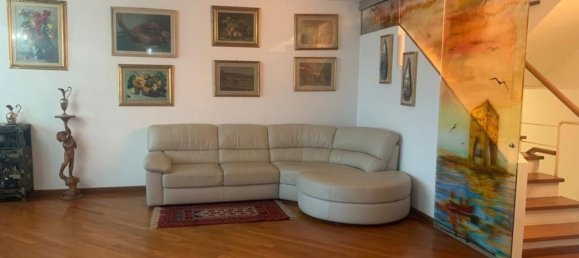 Casa de 7 divisões em Livorno, Italy N.º 91010 12