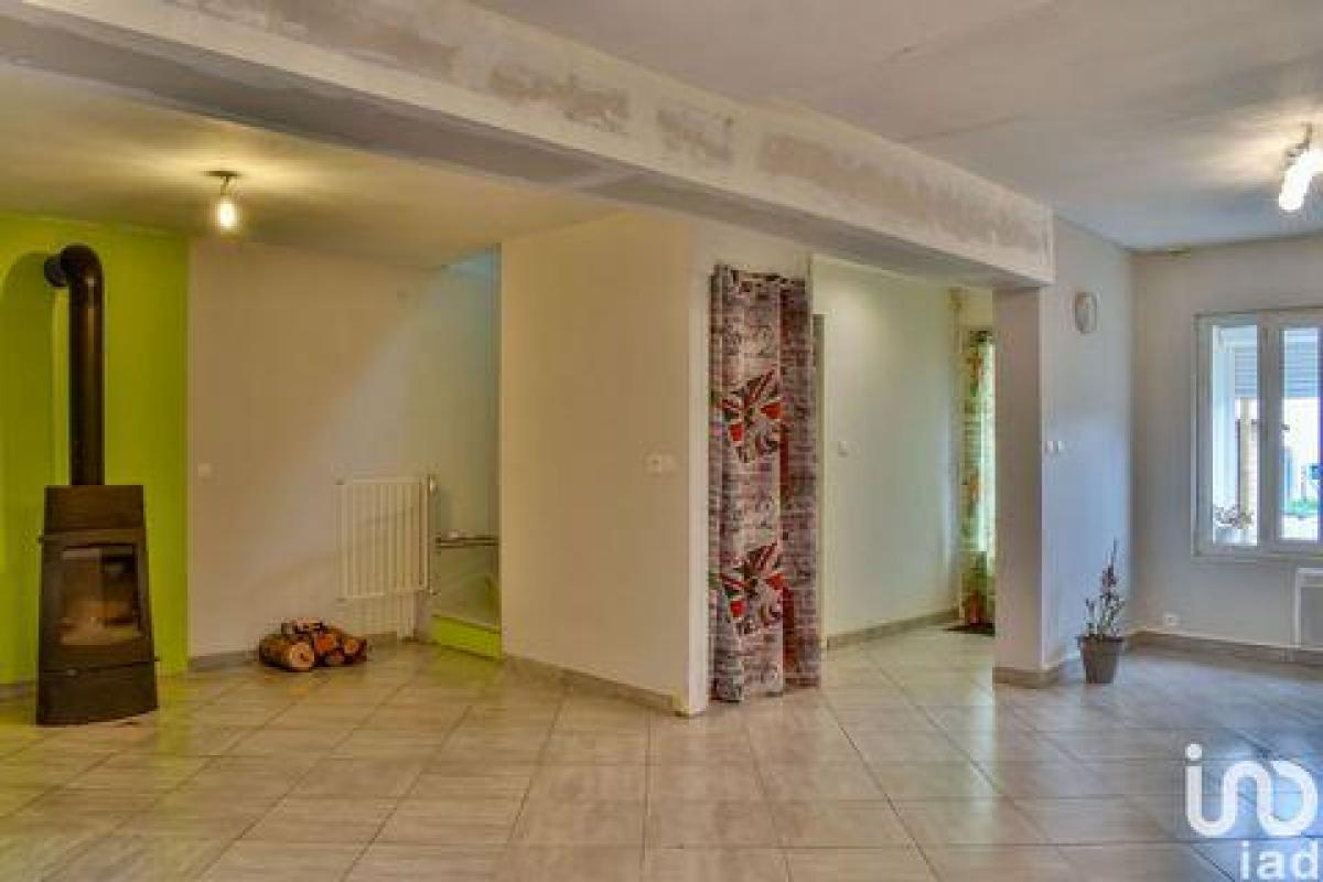 Casa T4 em Ladon, France N.º 6775