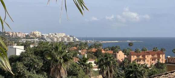 6 غرف نوم فيلا في Estepona, Spain رقم 49101 52