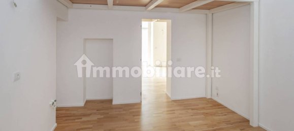 1 bedroom Apartment in Milan, Italy No. 249990 7