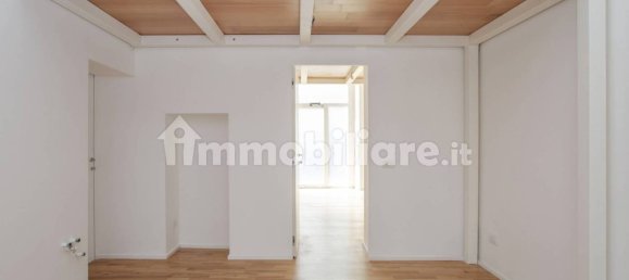 1 bedroom Apartment in Milan, Italy No. 249990 6
