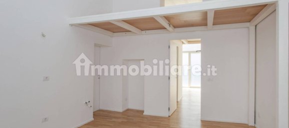 1 bedroom Apartment in Milan, Italy No. 249990 4
