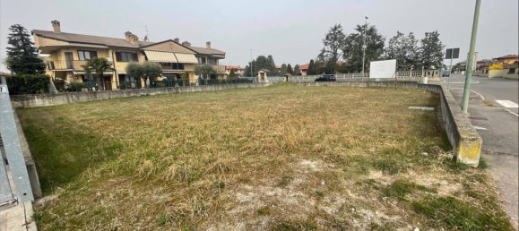 قطعة أرض في Martinengo, Italy 910متر مربع رقم 82706 10