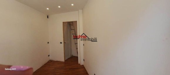 عقار تجاري في Tivoli, Italy 15متر مربع رقم 151810 2