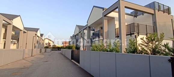 3 bedrooms Villa in Venice, Italy No. 73323 7