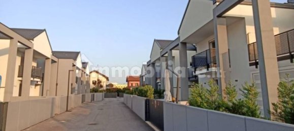 3 bedrooms Villa in Venice, Italy No. 73323 6