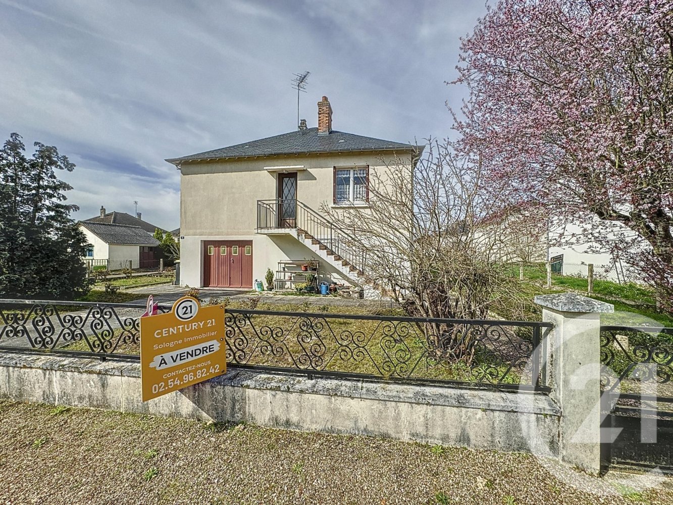 4 bedrooms House in Salbris, France No. 77516