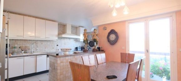 4 bedrooms Apartment in Enghien-les-Bains, France No. 163611 3