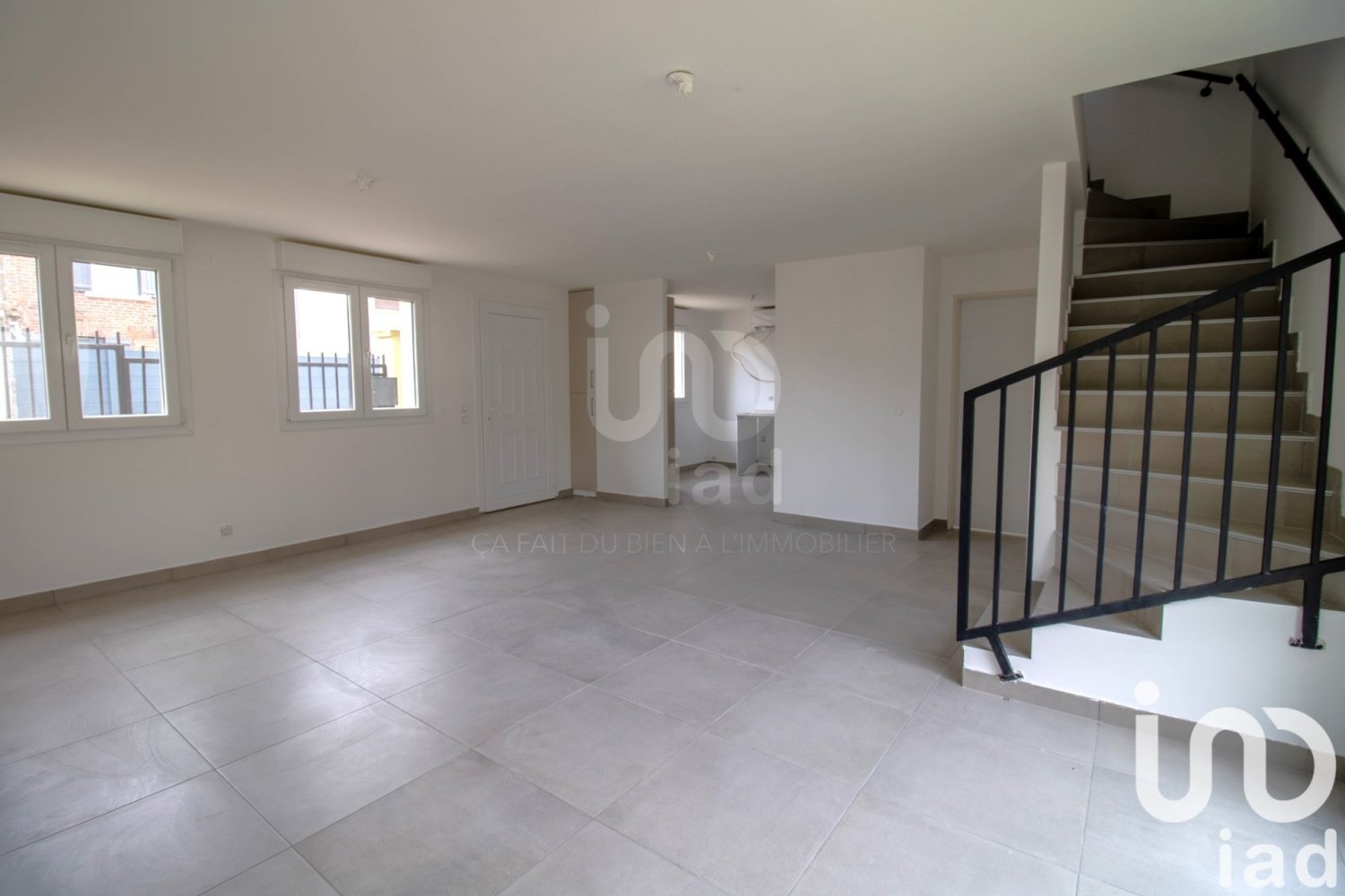 4 chambres Maison à Crèvecœur-le-Grand, France No. 38912