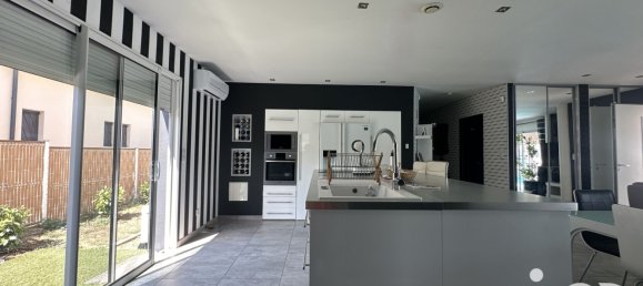 3 bedrooms Villa in Occitanie, France No. 320970 21