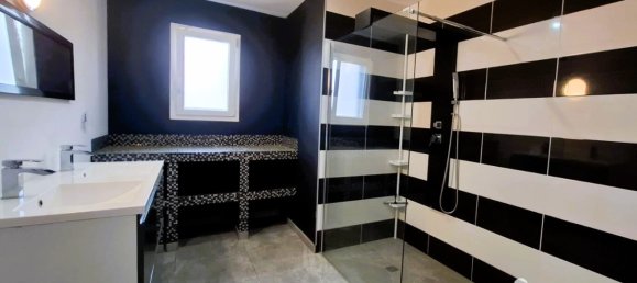 3 bedrooms Villa in Occitanie, France No. 320970 11