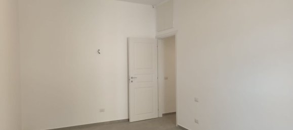 Apartamento T3 em Milan, Italy N.º 336889 14