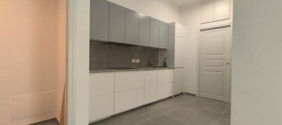 Apartamento T3 em Milan, Italy N.º 336889 8
