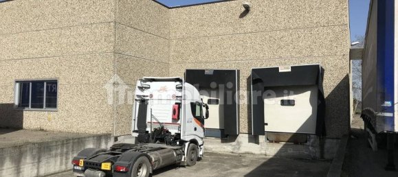 Склад с 1 комнатой в Реторбидо, Италия № 144483 3