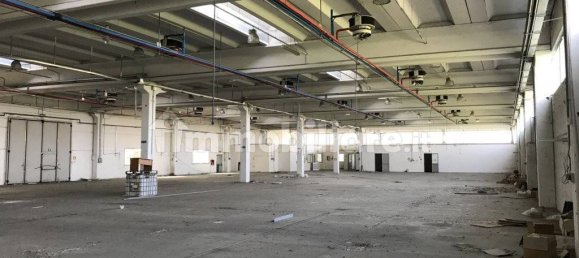 Склад с 1 комнатой в Реторбидо, Италия № 144483 6