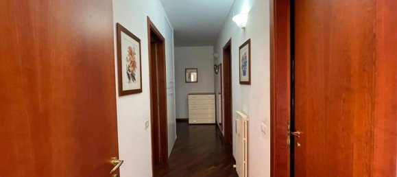 4 rooms Apartment in Perugia, Italy No. 141884 5