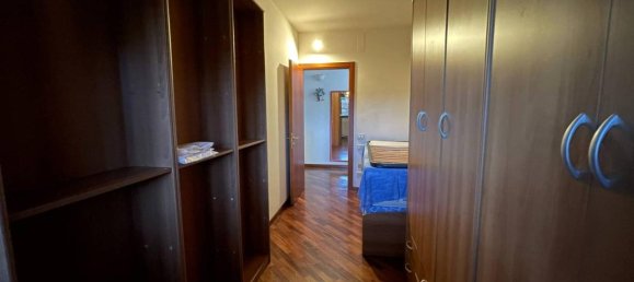 4 rooms Apartment in Perugia, Italy No. 141884 10