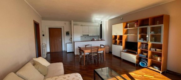 4 rooms Apartment in Perugia, Italy No. 141884 2