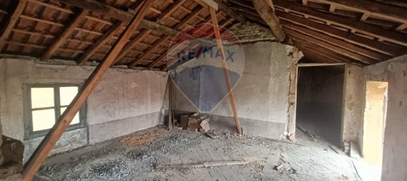 Casa de 8 divisões em Varedo, Italy N.º 121075 10