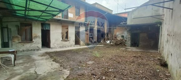 Casa de 8 divisões em Varedo, Italy N.º 121075 20