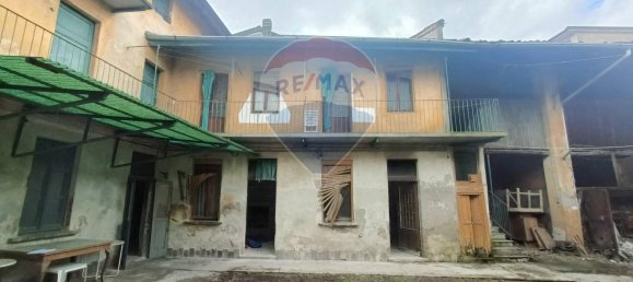 Casa de 8 divisões em Varedo, Italy N.º 121075 22