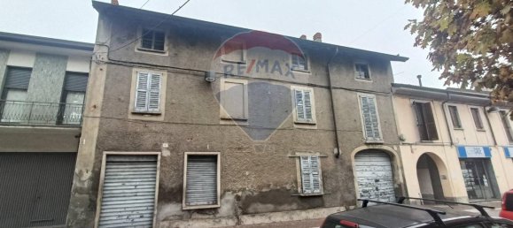 Casa de 8 divisões em Varedo, Italy N.º 121075 18