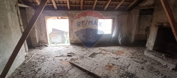 Casa de 8 divisões em Varedo, Italy N.º 121075 11