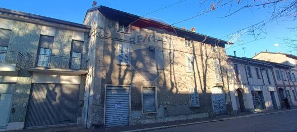 Casa de 8 divisões em Varedo, Italy N.º 121075 4