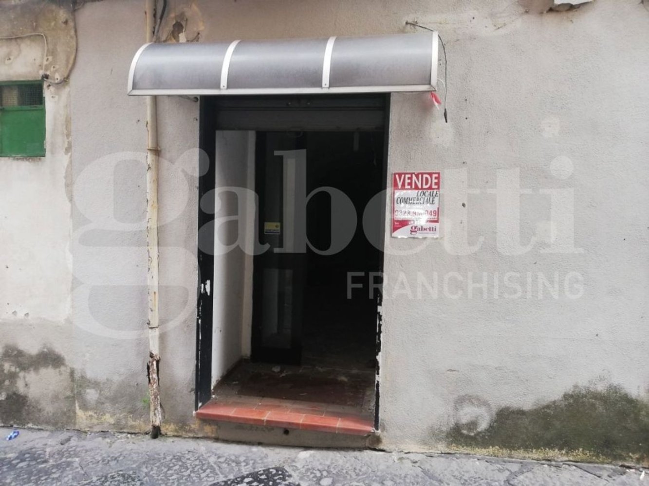 29m² Commercial property in Sessa Aurunca, Italy No. 301095