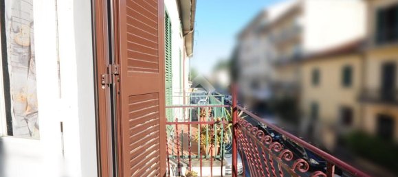 6 rooms House in Prato, Italy No. 308876 11