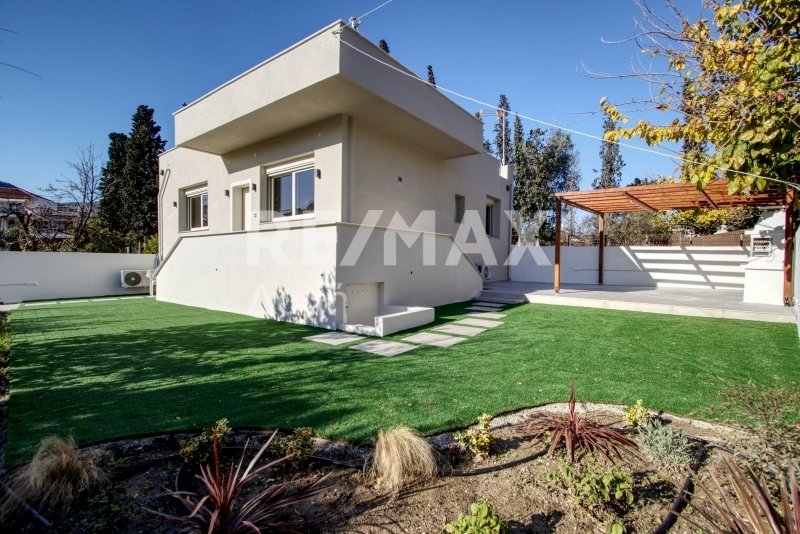 4 bedrooms Villa in Bendinat, Spain No. 5715