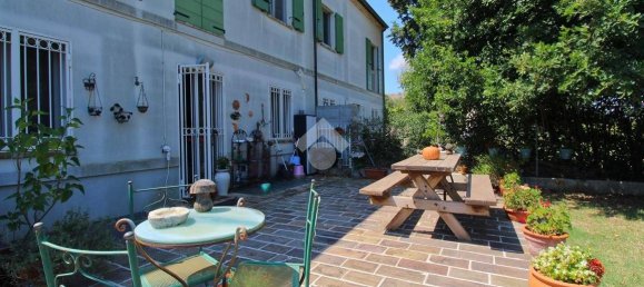 Apartamento de 4 dormitorios en Castelfidardo, Italy No. 260844 3