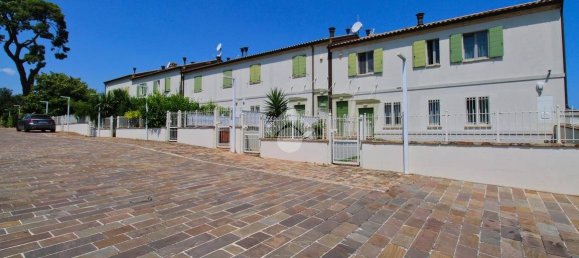 Apartamento de 4 dormitorios en Castelfidardo, Italy No. 260844 23