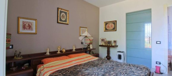 Apartamento de 4 dormitorios en Castelfidardo, Italy No. 260844 7
