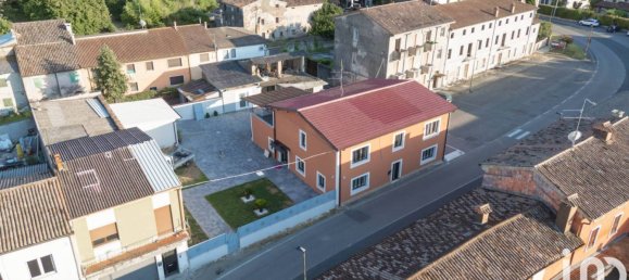 2 bedrooms House in Zevio, Italy No. 324385 5