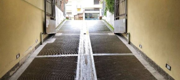 Garagem em Locate di Triulzi, Italy 24 m² N.º 333286 10