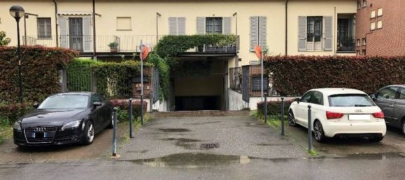 Garagem em Locate di Triulzi, Italy 24 m² N.º 333286 3