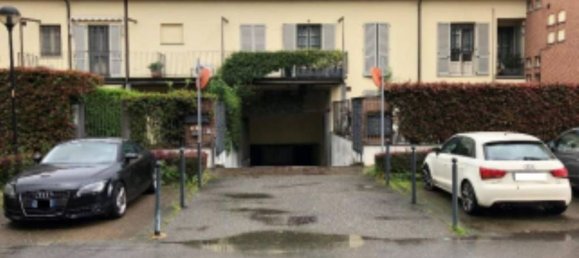 Garagem em Locate di Triulzi, Italy 24 m² N.º 333286 11